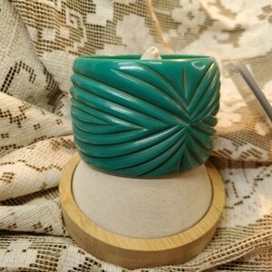 NWT Large Green Molded Bangle By Antika Made In India